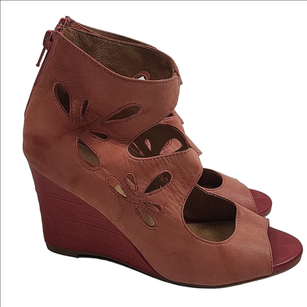 MIZ MOOZ Taupe Leather Cutout Wedges